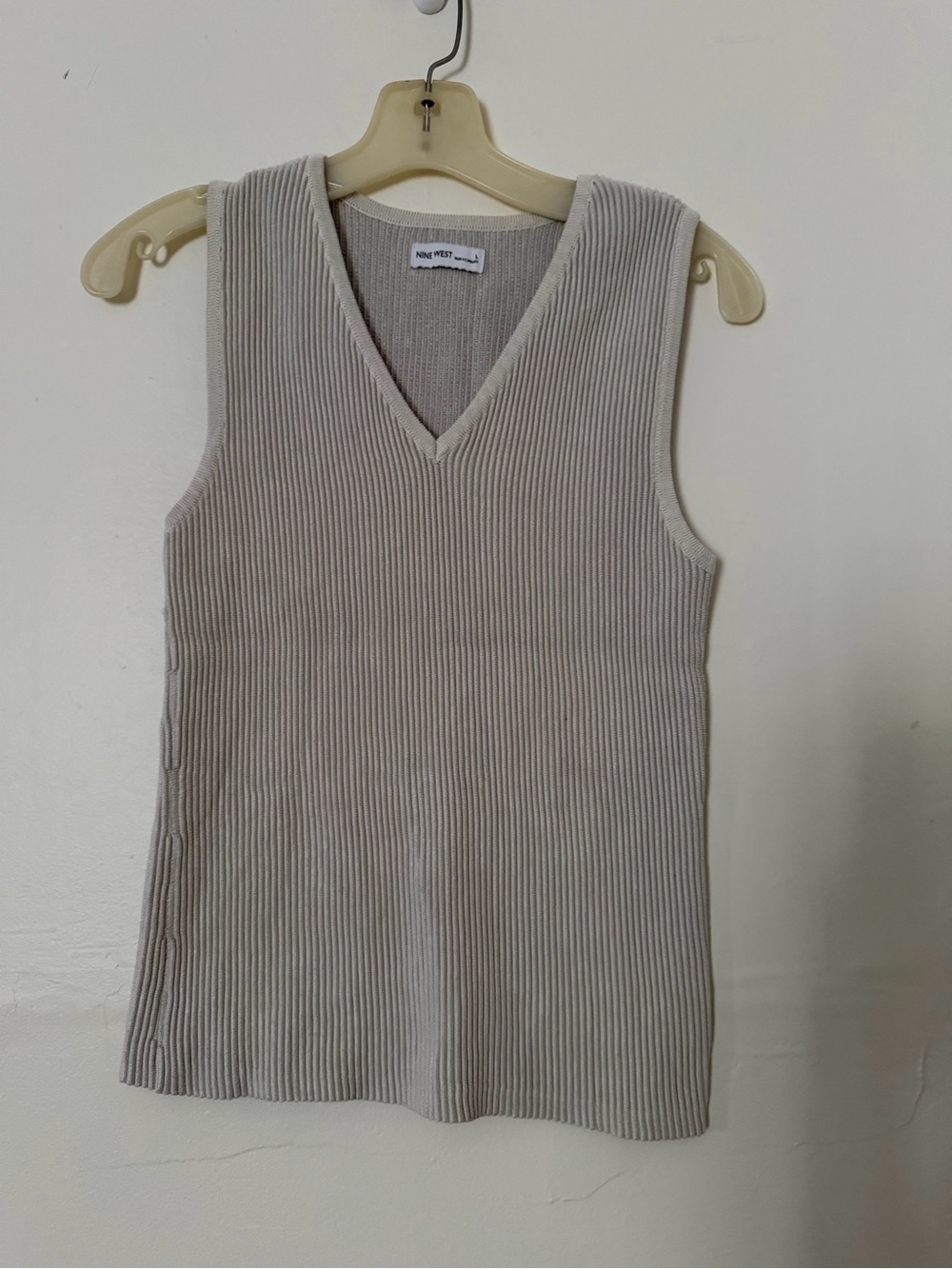 Nine West Light Taupe Ribbed V-Neck Tank Top Size L